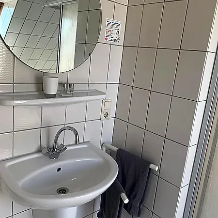 Zur Schleuse