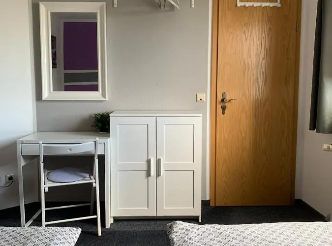 Zur Schleuse Hotel *