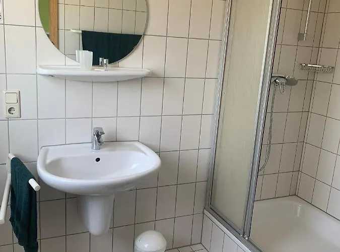 Zur Schleuse Hotel *