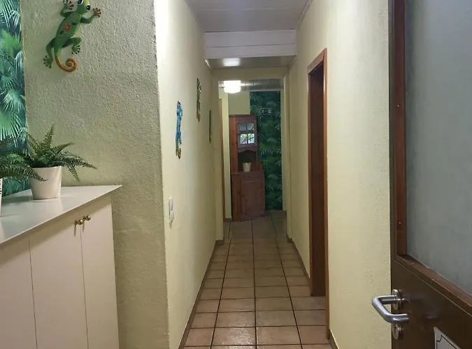 Zur Schleuse فندق داتلن